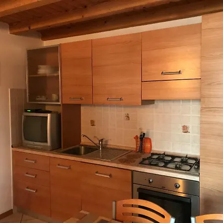 Apartman Casa Lory 12